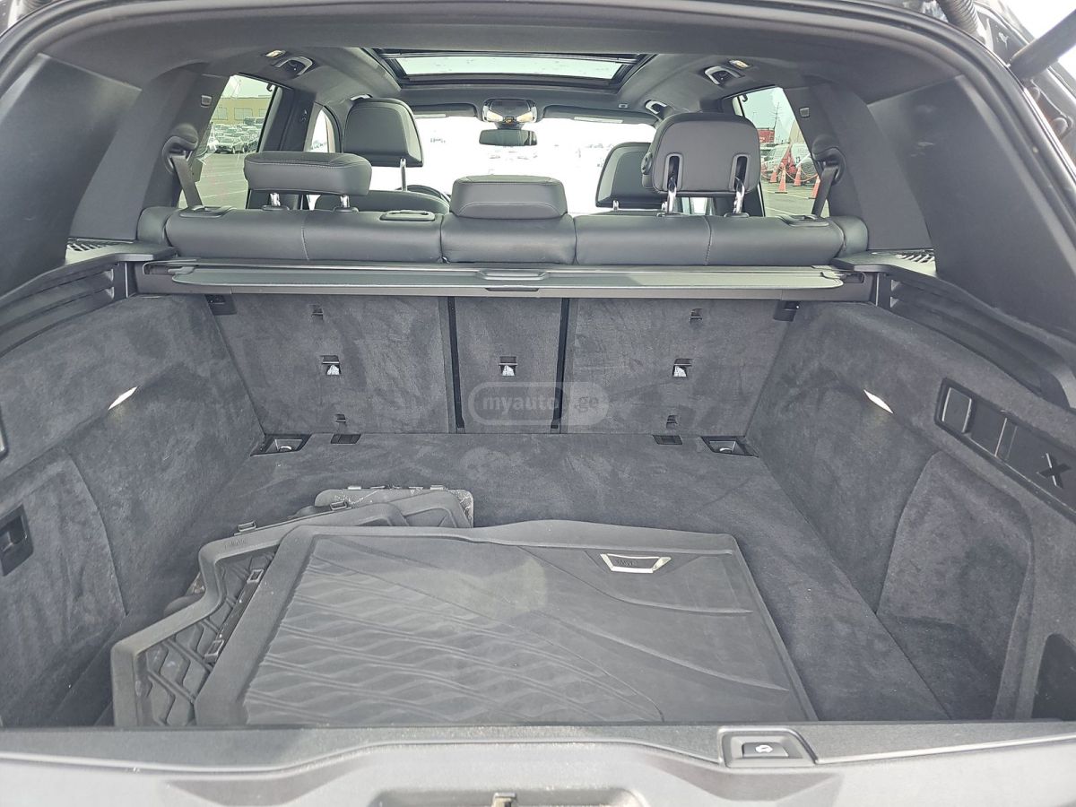 BMW X5 - фото 12