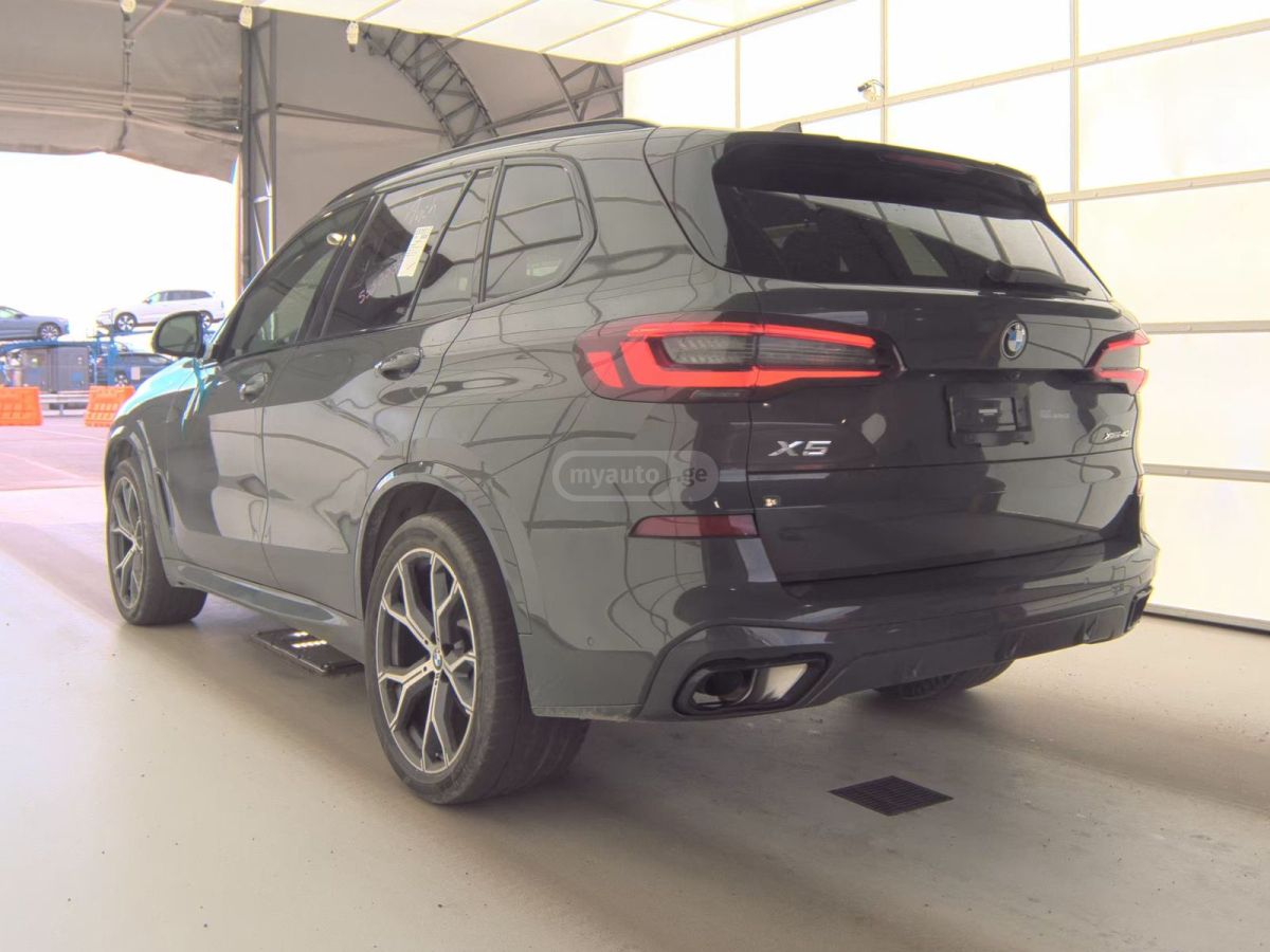 BMW X5 - фото 5