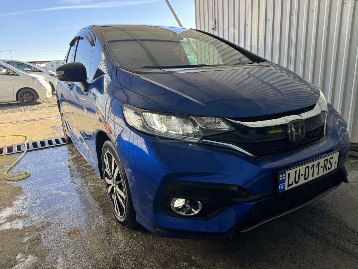 Honda FIT - фото 1