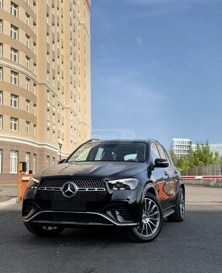 Mercedes-BenzGLE 450 AMG2025