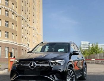 Mercedes-BenzGLE 450 AMG2025