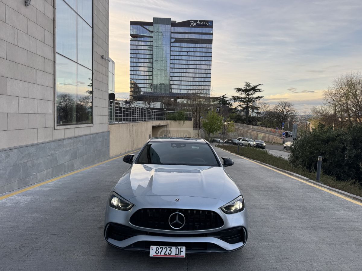 Mercedes-Benz C 300 - фото 1