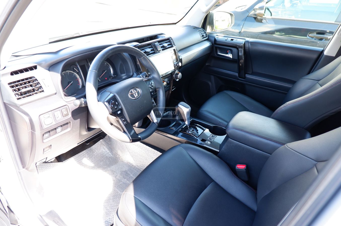 Toyota 4 Runner - фото 11