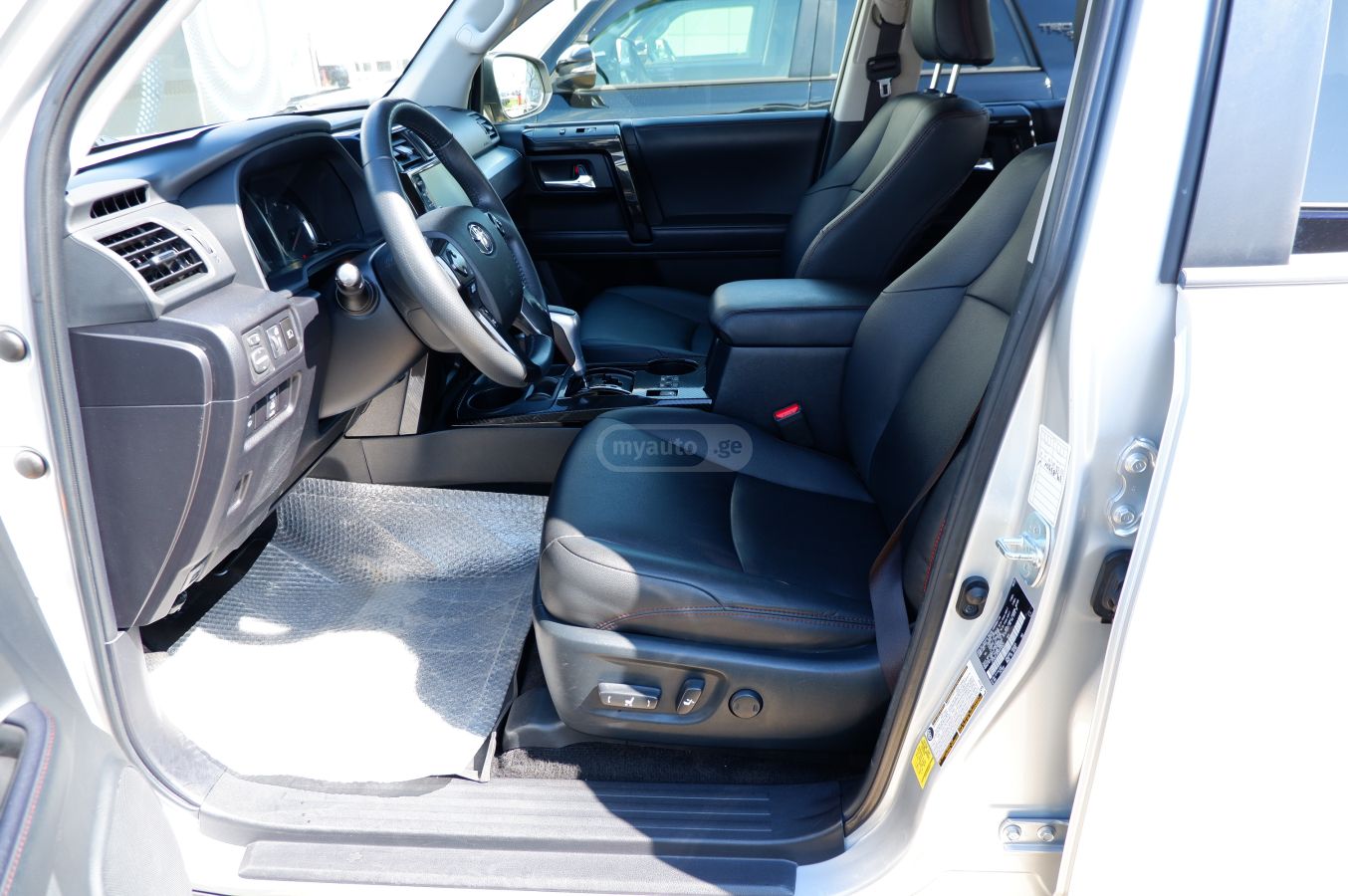 Toyota 4 Runner - фото 9