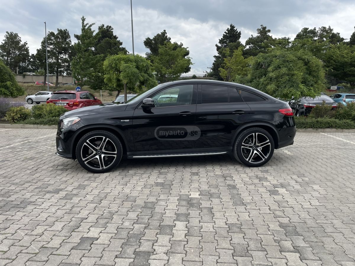 Mercedes-Benz GLE Coupe - фото 14
