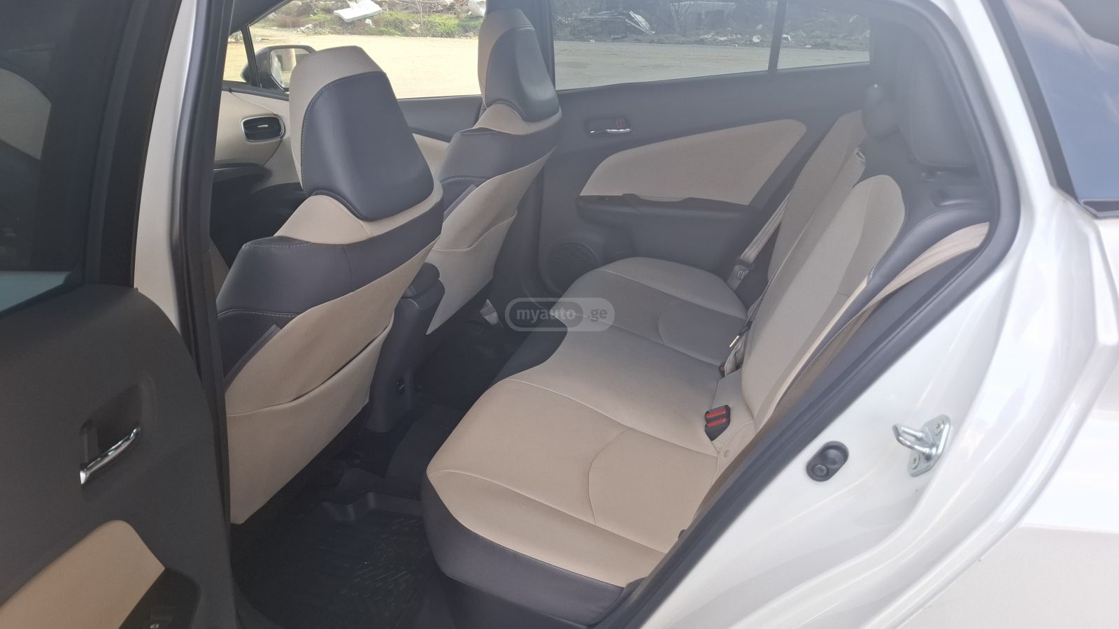 Toyota Prius - фото 10