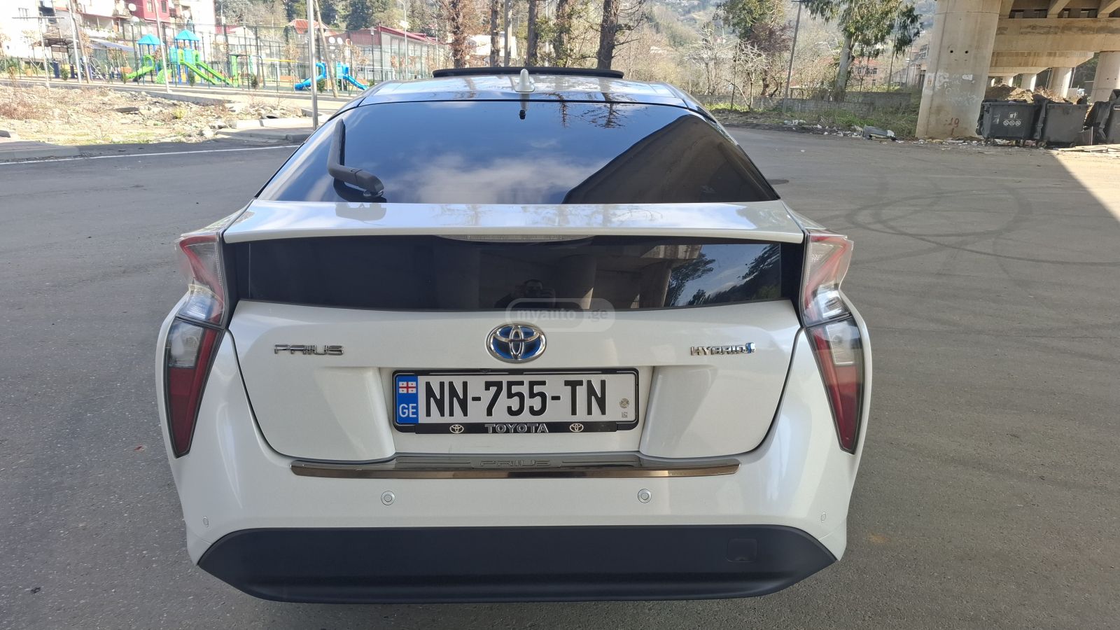 Toyota Prius - фото 2