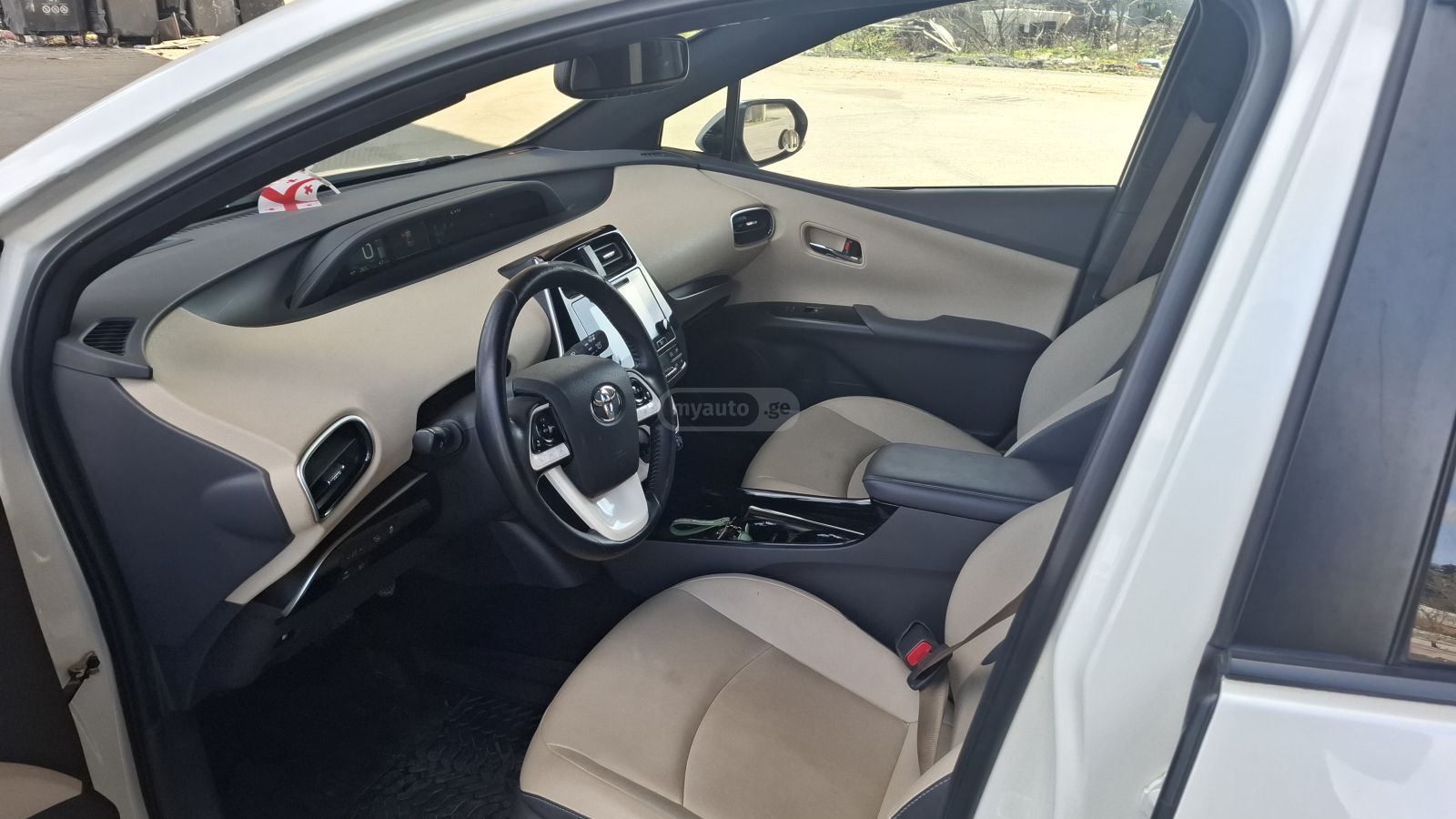 Toyota Prius - фото 9