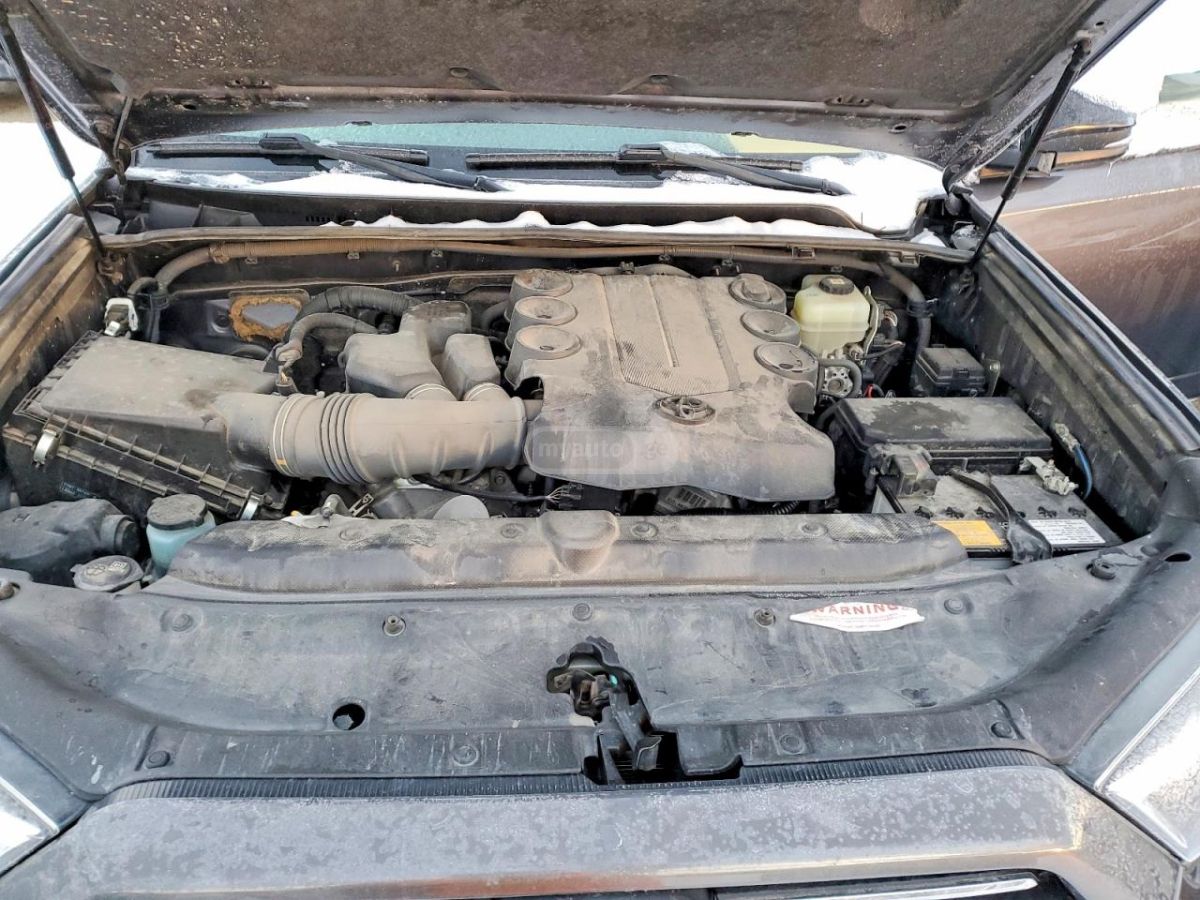 Toyota 4 Runner - фото 11