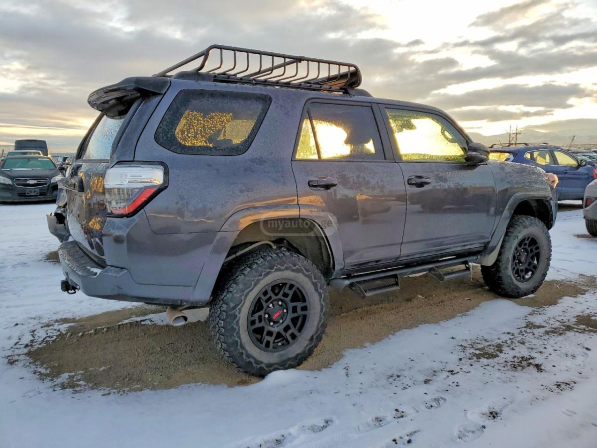 Toyota 4 Runner - фото 3