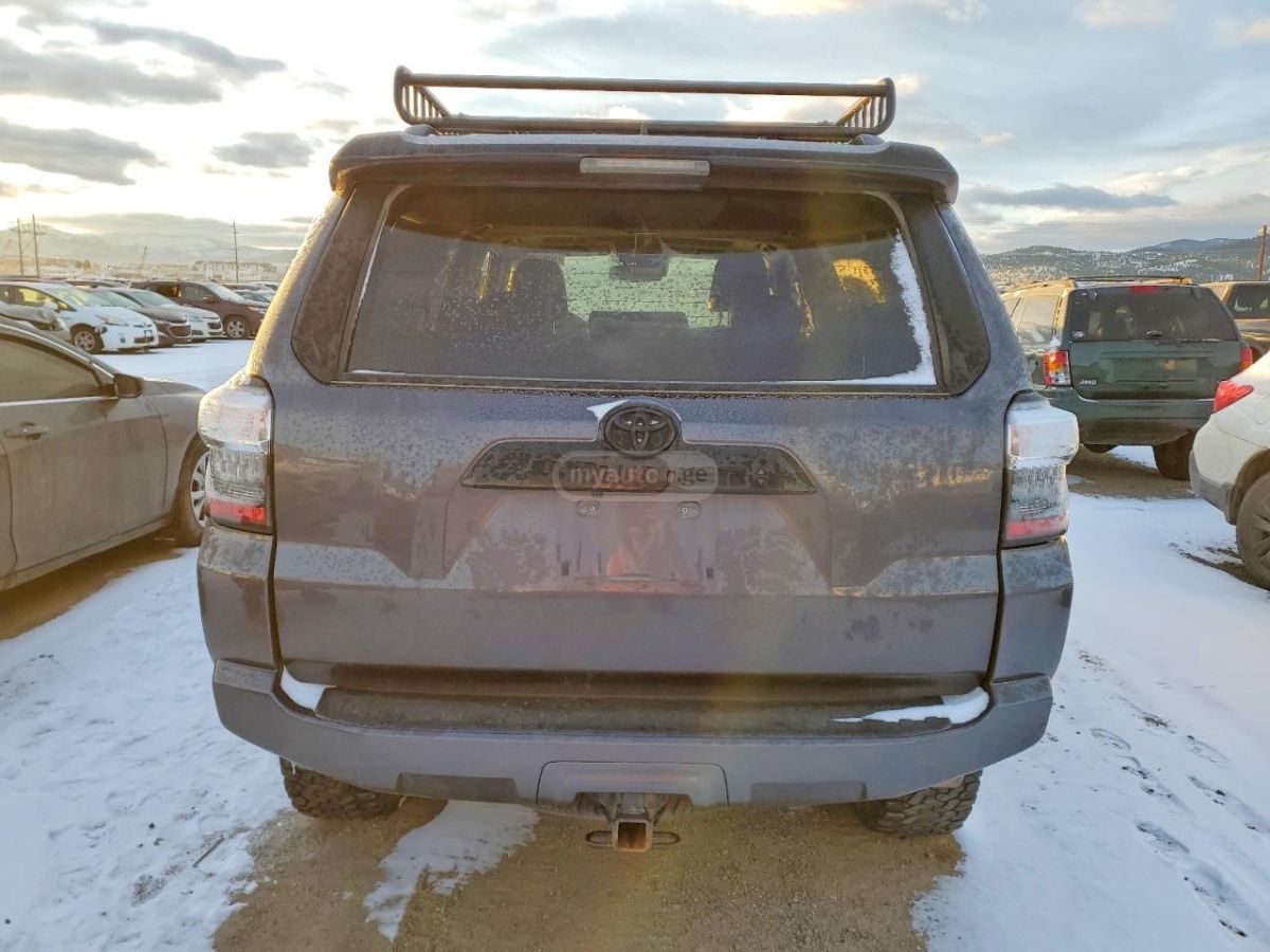 Toyota 4 Runner - фото 6