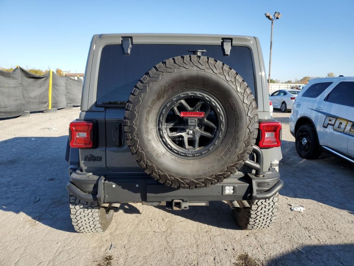 Jeep Wrangler - фото 6