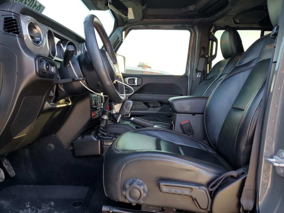 Jeep Wrangler - фото 7