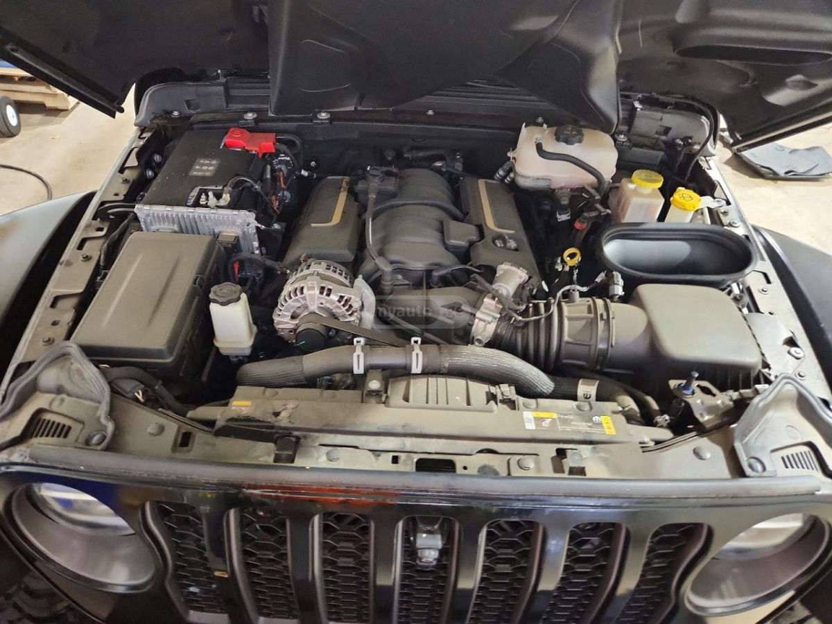 Jeep Wrangler - фото 11