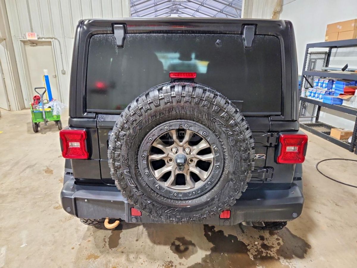 Jeep Wrangler - фото 6