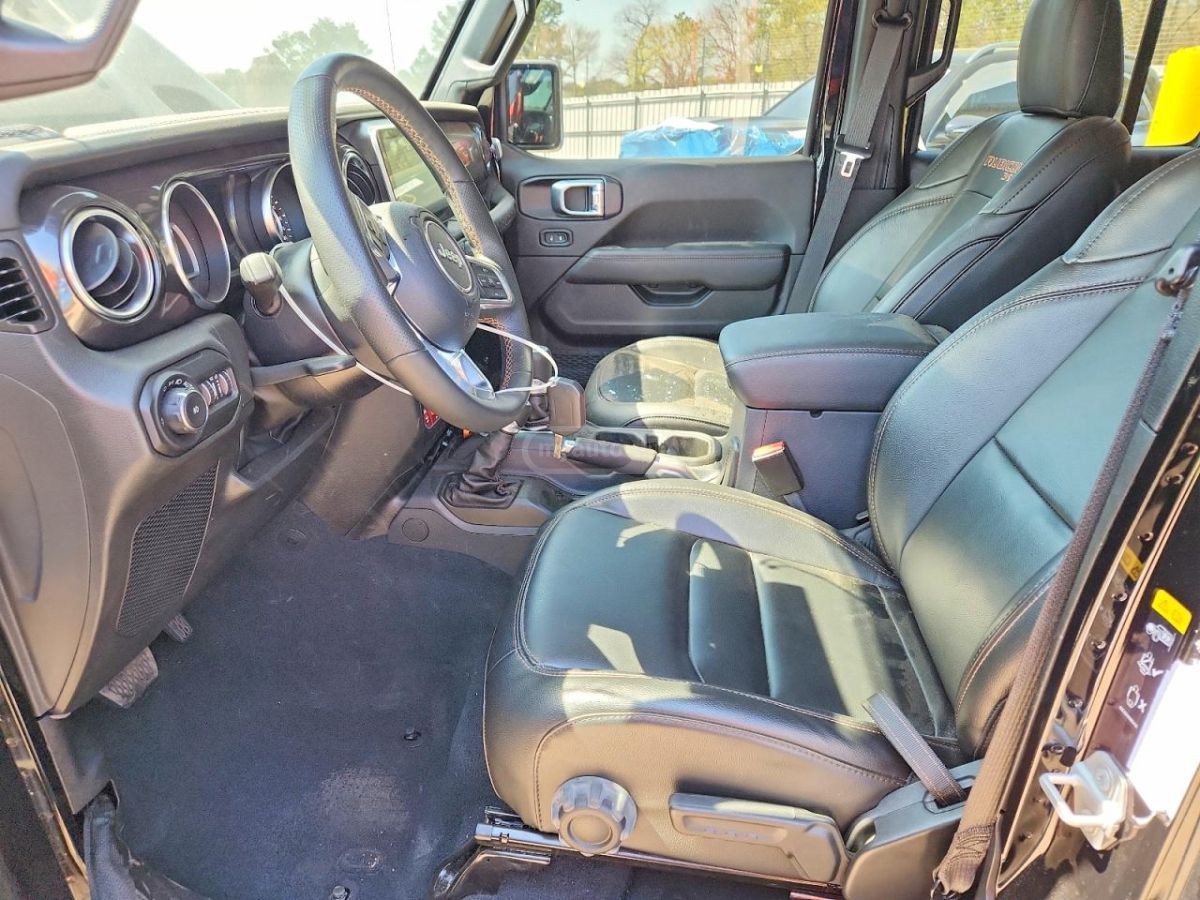 Jeep Wrangler - фото 7