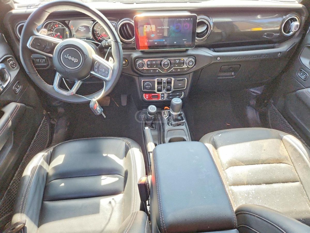 Jeep Wrangler - фото 8