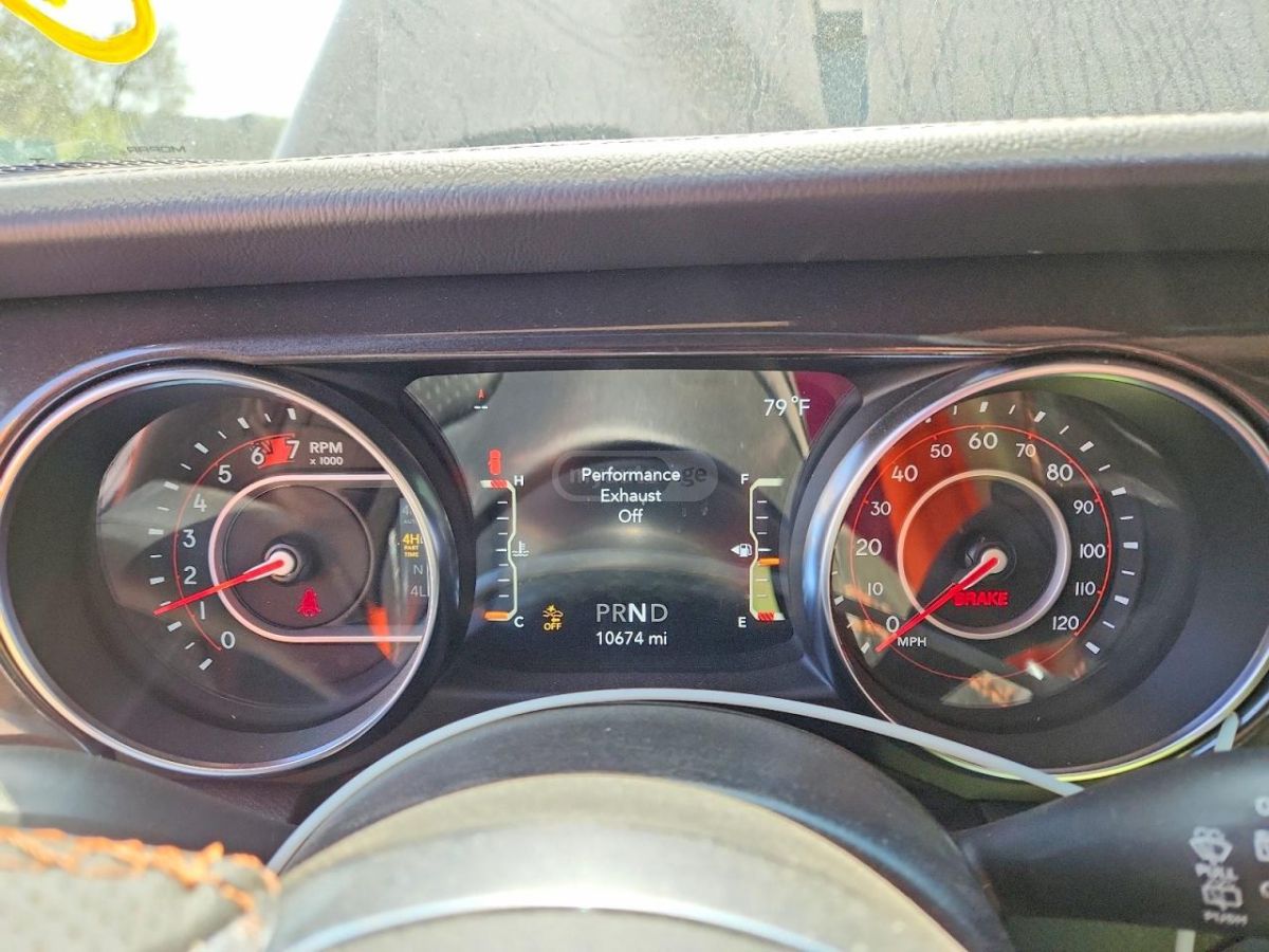 Jeep Wrangler - фото 9