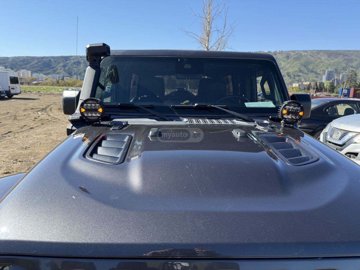 Jeep Wrangler - фото 10