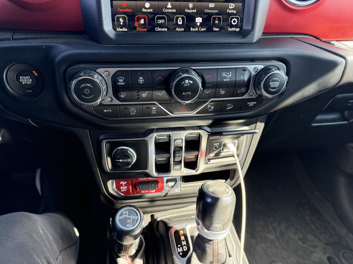 Jeep Wrangler - фото 2