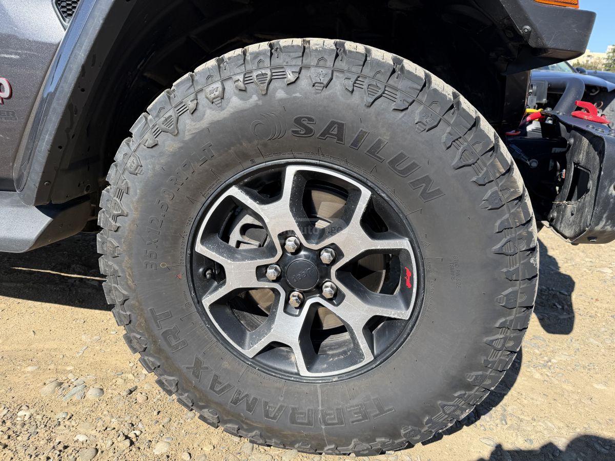 Jeep Wrangler - фото 5