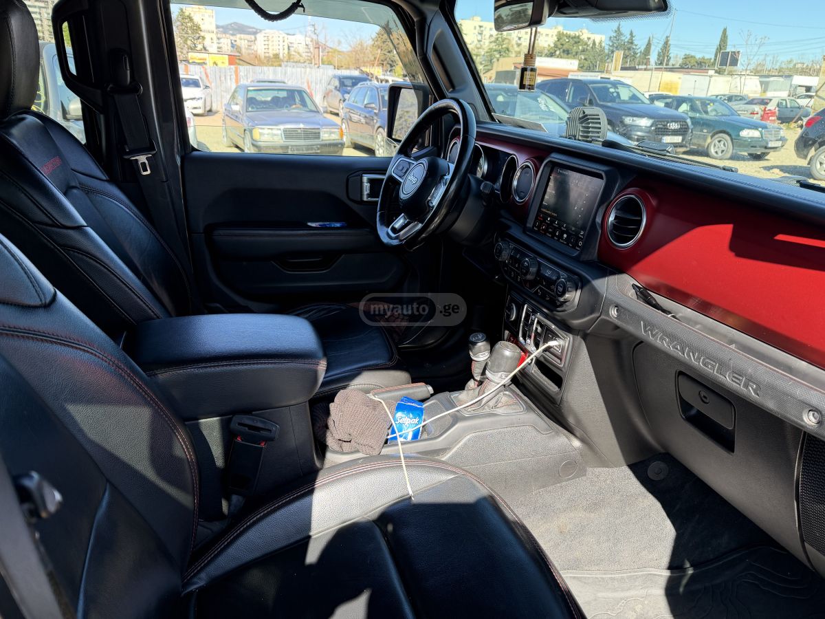 Jeep Wrangler - фото 7