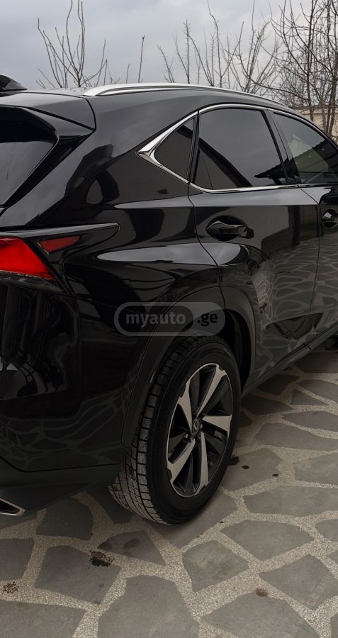 Lexus NX 300 - фото 3