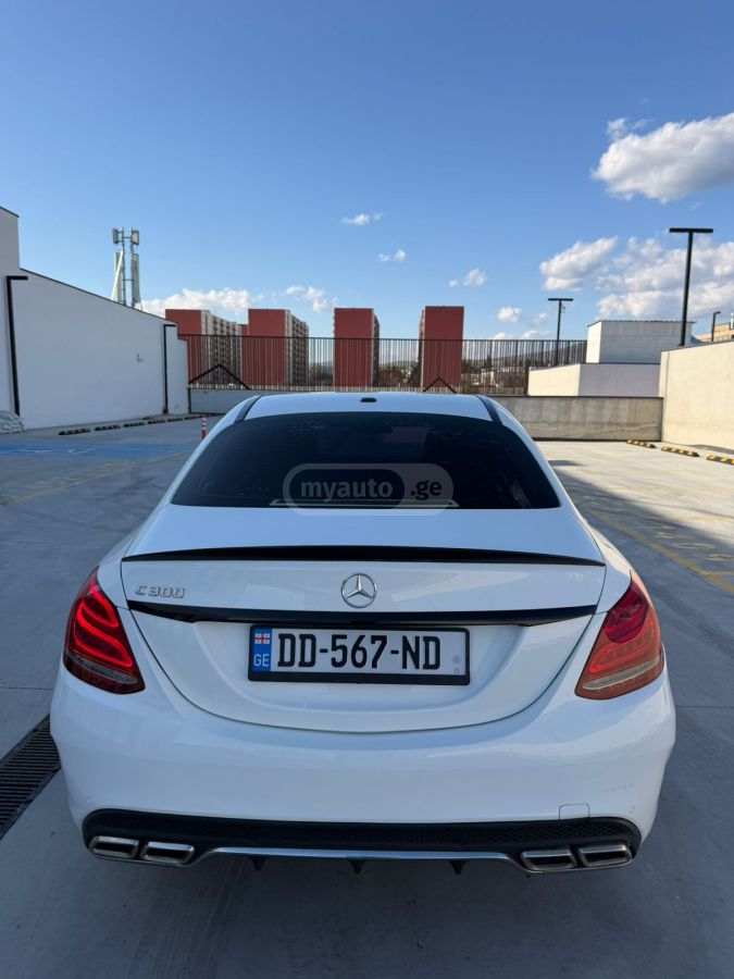 Mercedes-Benz C 300 - фото 3