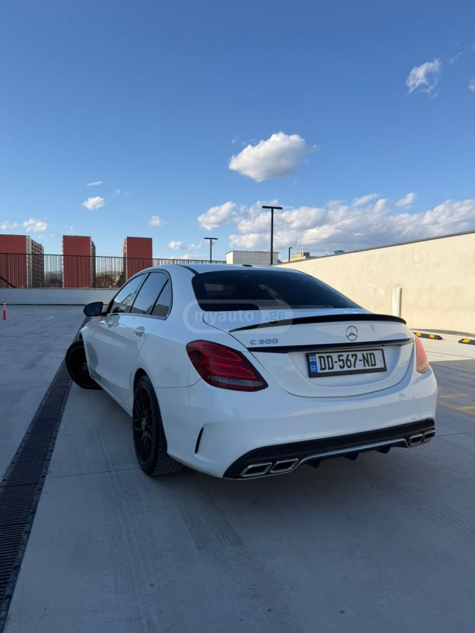 Mercedes-Benz C 300 - фото 5