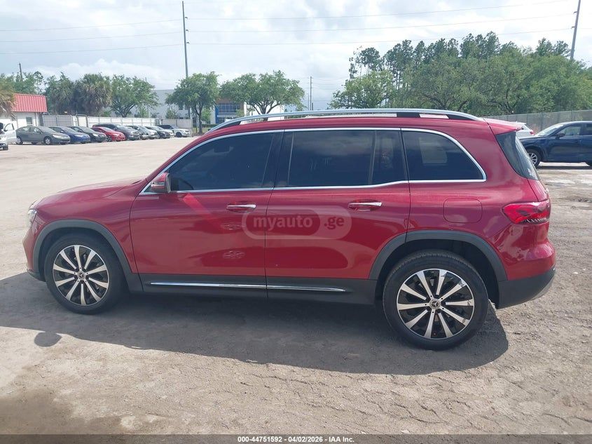 Mercedes-Benz GLB 250 - фото 12