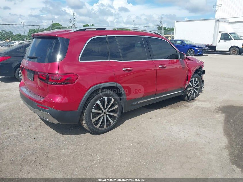 Mercedes-Benz GLB 250 - фото 4