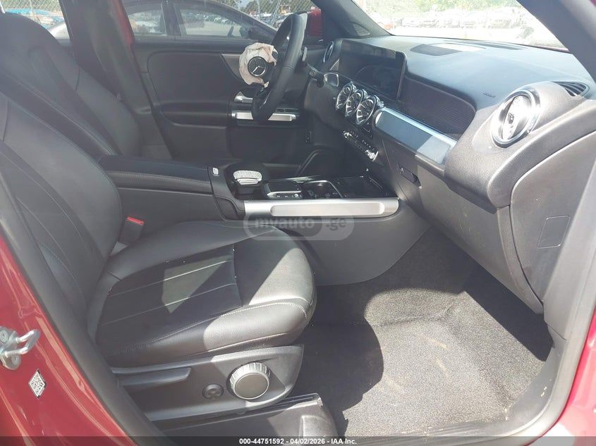 Mercedes-Benz GLB 250 - фото 5