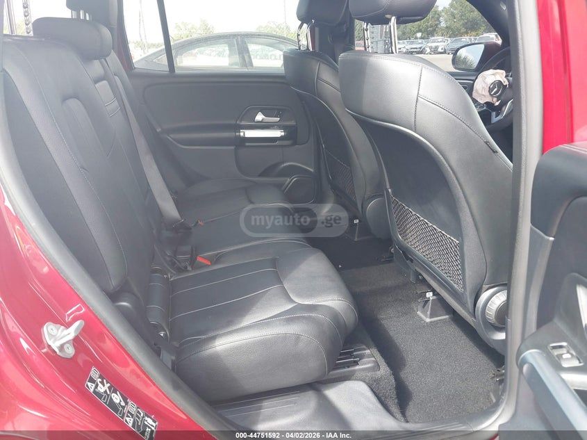 Mercedes-Benz GLB 250 - фото 7