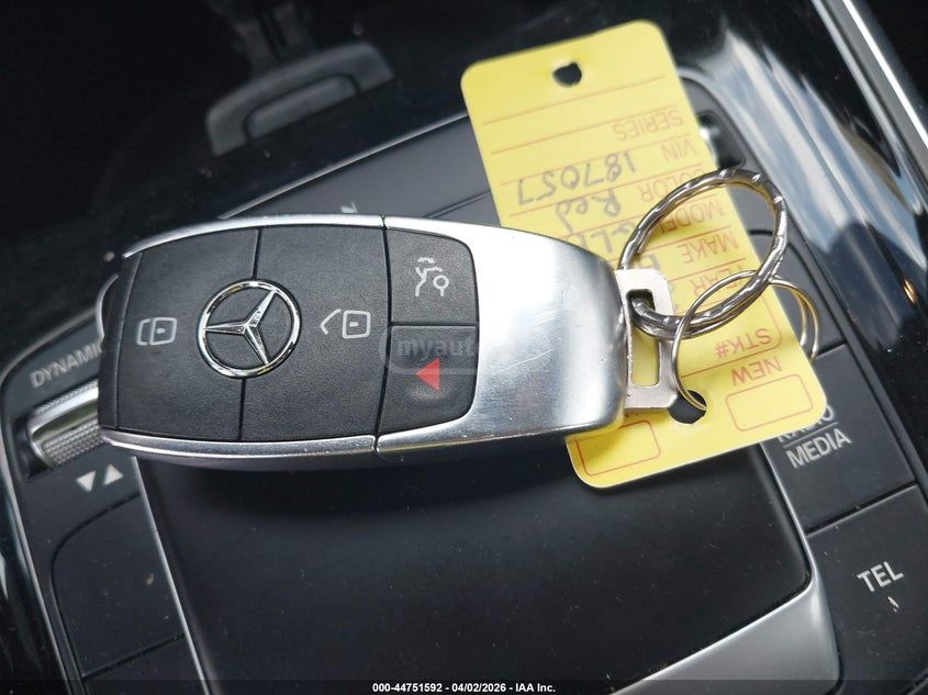 Mercedes-Benz GLB 250 - фото 9