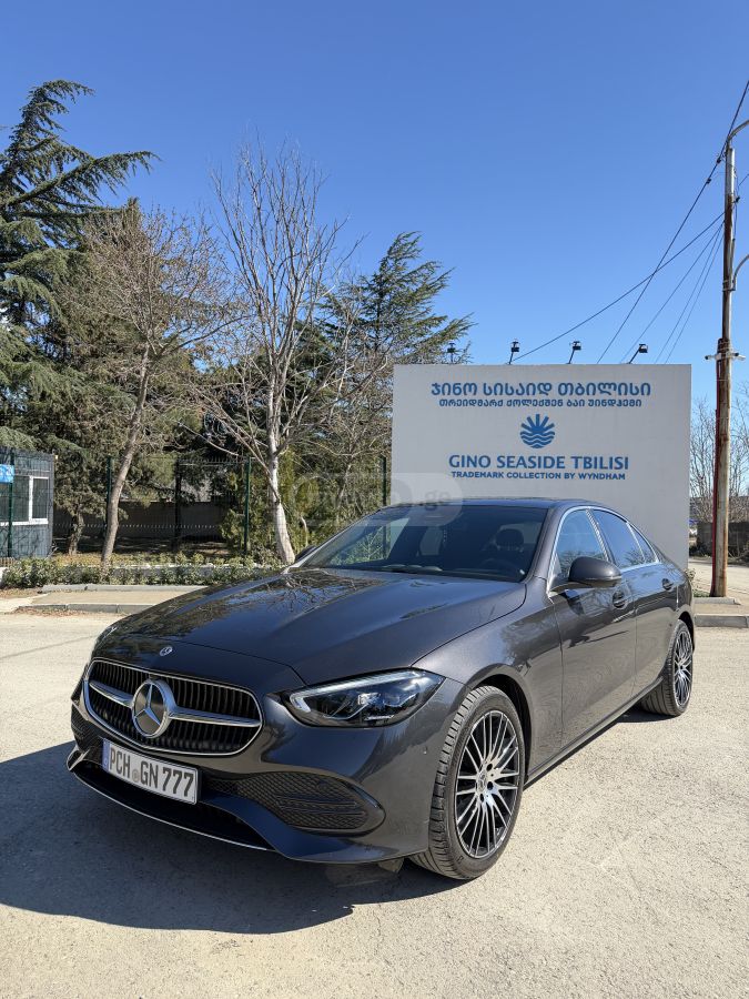 Mercedes-Benz C 180 - фото 1