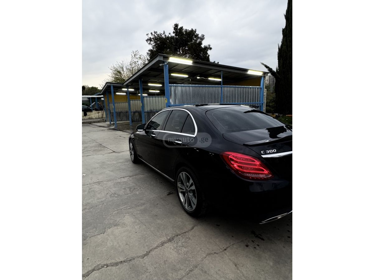 Mercedes-Benz C 300 - фото 11