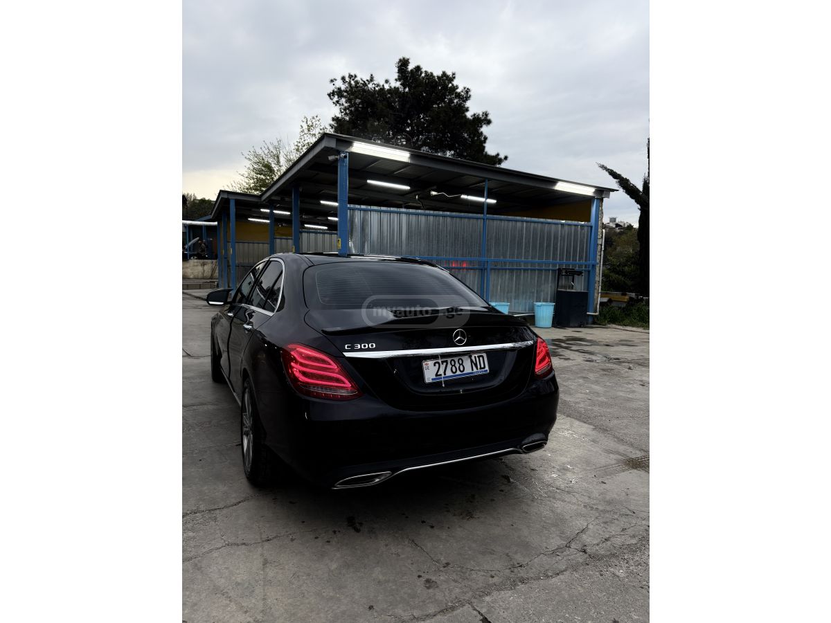 Mercedes-Benz C 300 - фото 14