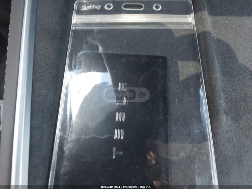 Tesla Model Y 2026 — миниатюра 11