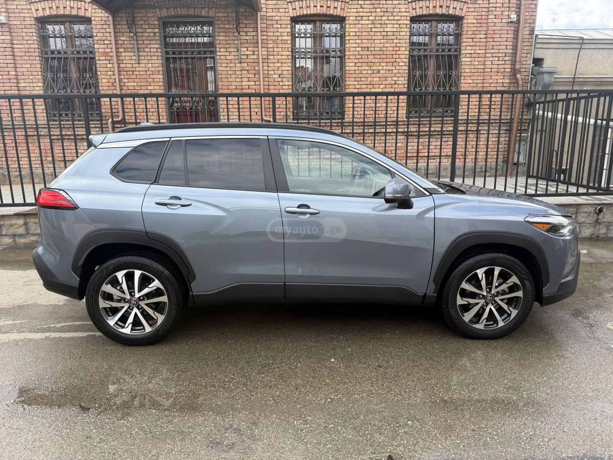 Toyota XLE — миниатюра 12