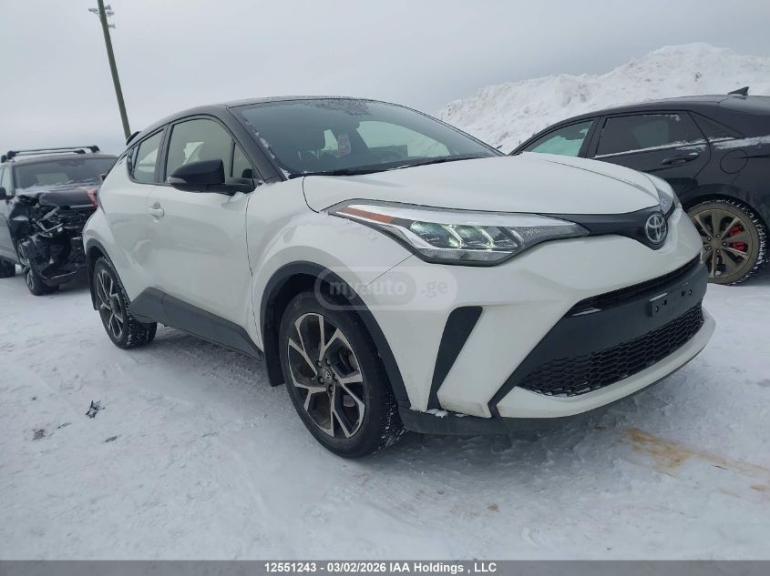 Toyota CHR - фото 1