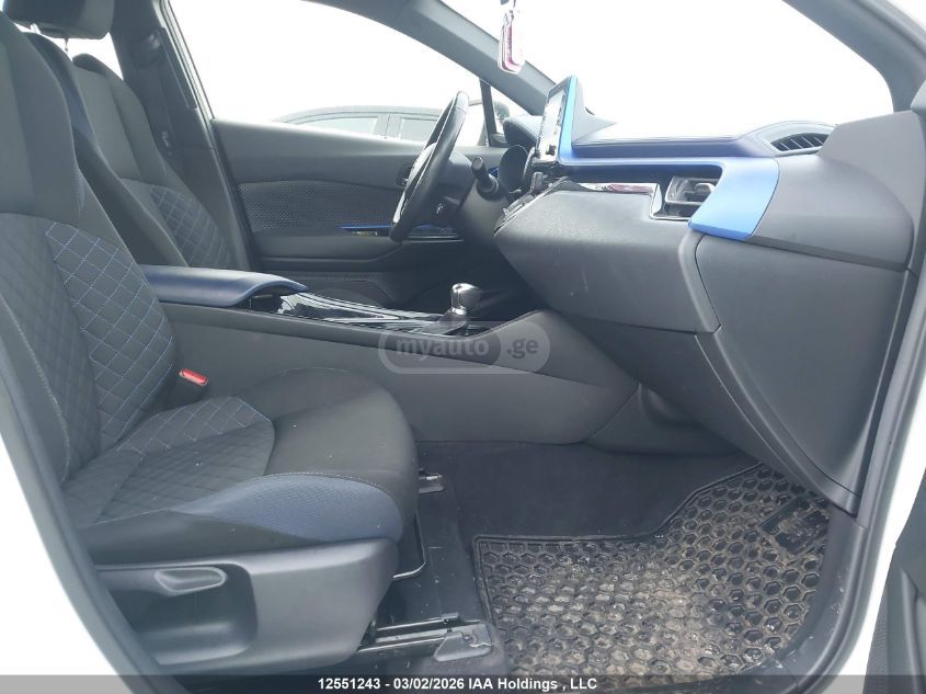 Toyota CHR - фото 5