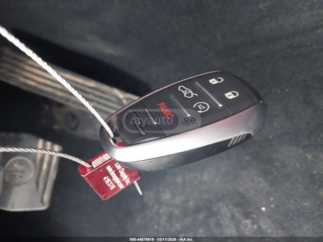 Alfa Romeo Stelvio - фото 12