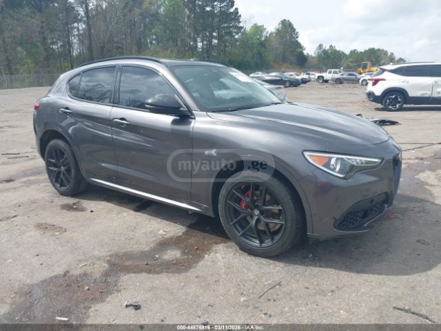 Alfa Romeo Stelvio - фото 2