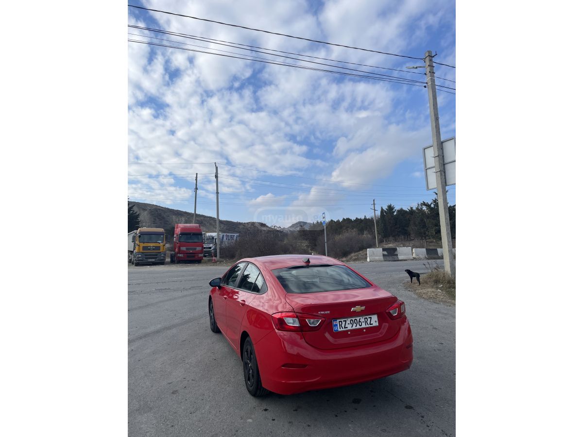 Chevrolet Cruze - фото 12
