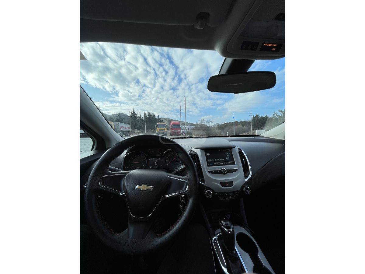 Chevrolet Cruze - фото 7