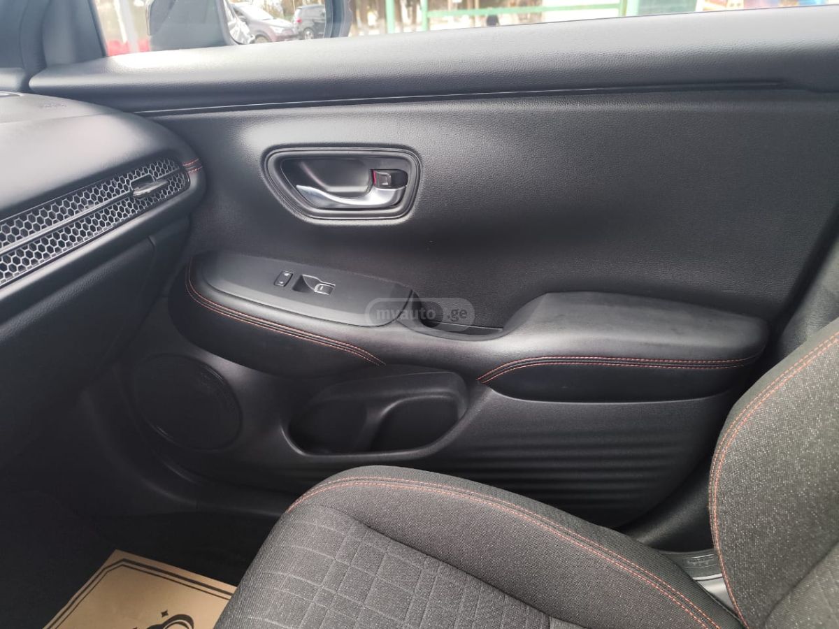 Honda Sport 4dr All-Wheel Drive CVT — миниатюра 10