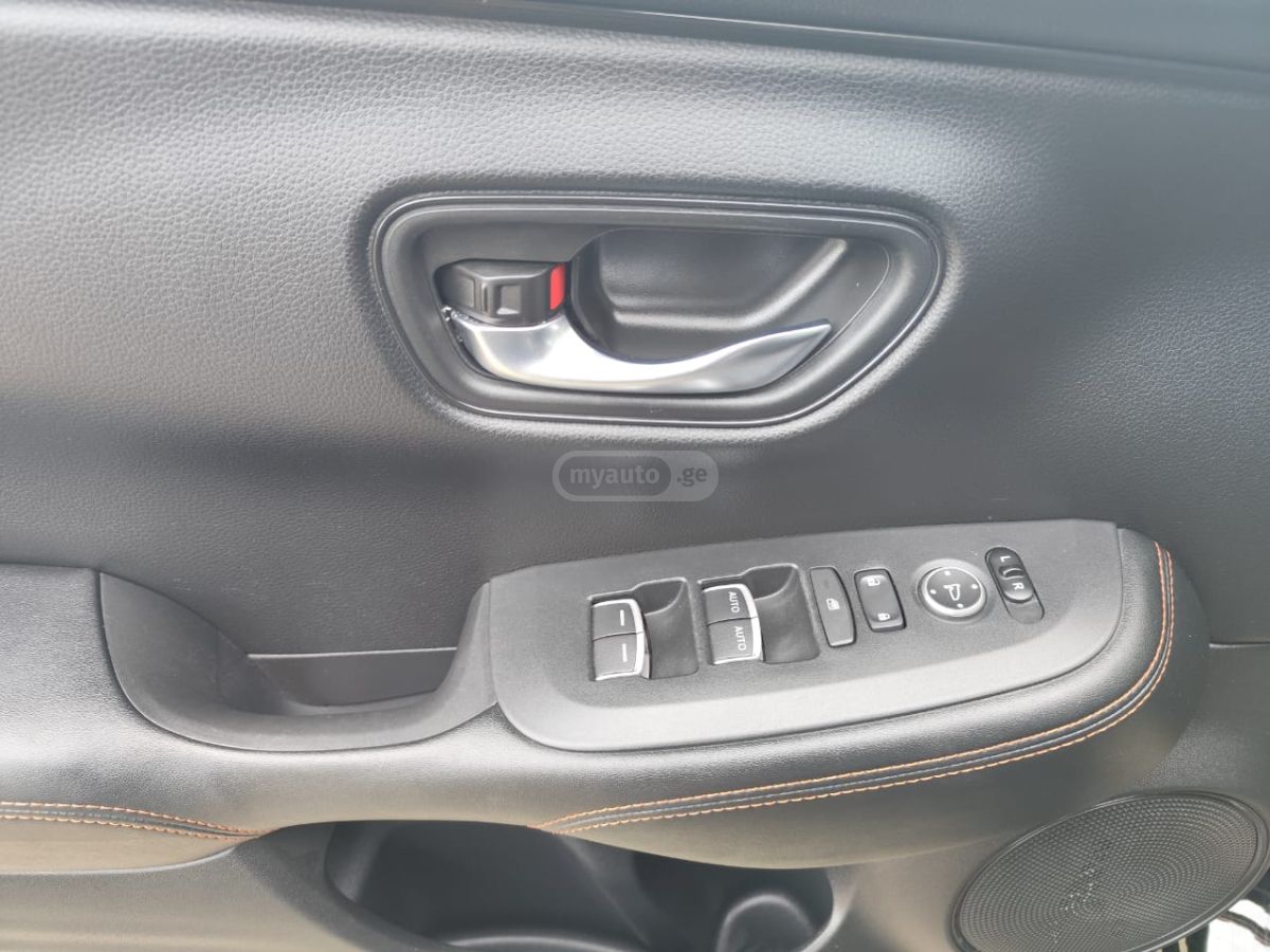 Honda Sport 4dr All-Wheel Drive CVT — миниатюра 13