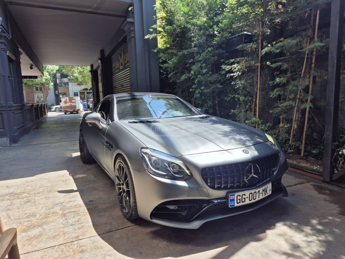 Mercedes-Benz SLC 300 - фото 1