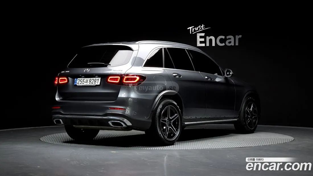 Mercedes-Benz GLC 63 AMG 2022 — миниатюра 2