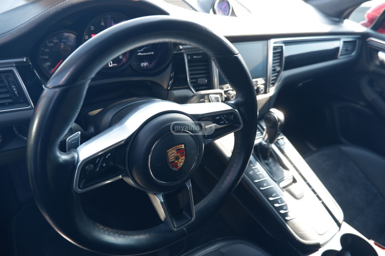 Porsche Macan - фото 12